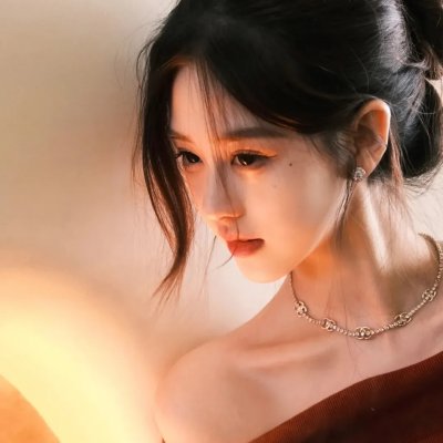 危城烽火艳谍情